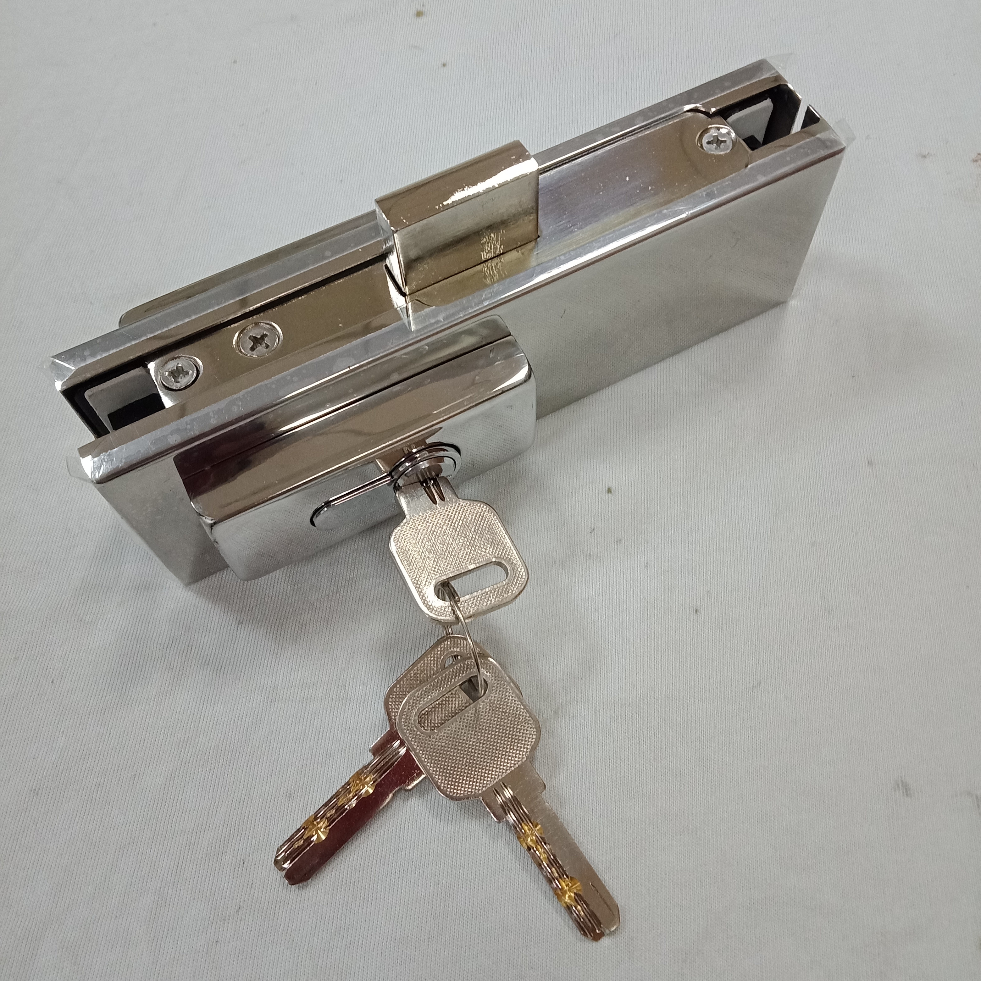 Cheap 0.8mm Thickness Bottom Door Lock Clamp , Glass Door Bottom Patch Lock 164×31×51mm for sale