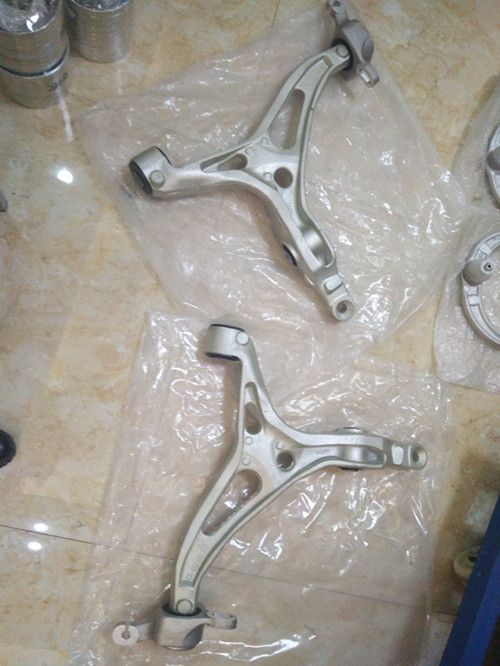 Best Front Lower Control Arm For Mercedes W164 X164 1643303407 16433035047 ML GL wholesale