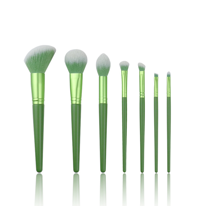 China Delicate Makeup Brush Antibacterial Bristles solid wooden handle cosmetic brushes on sale