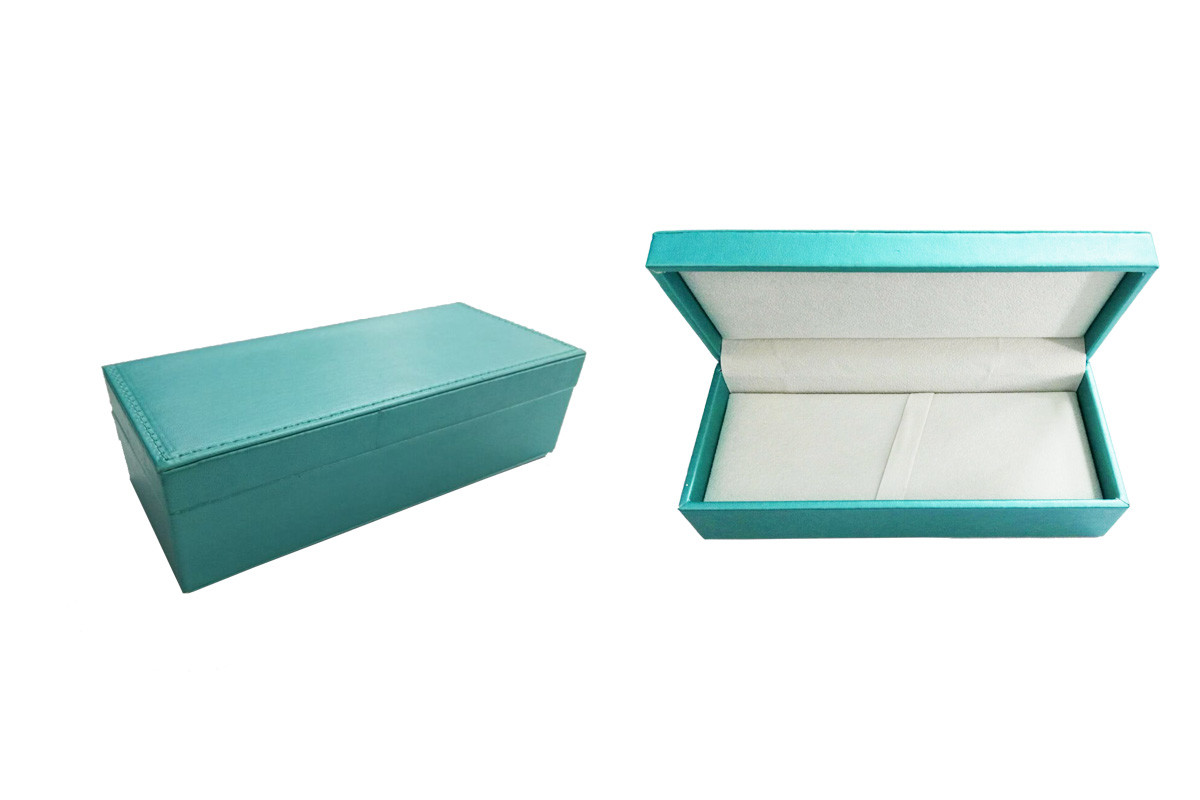 China Customized High Grade PU Gift Box Case Green PVC Wooden Pen Box on sale