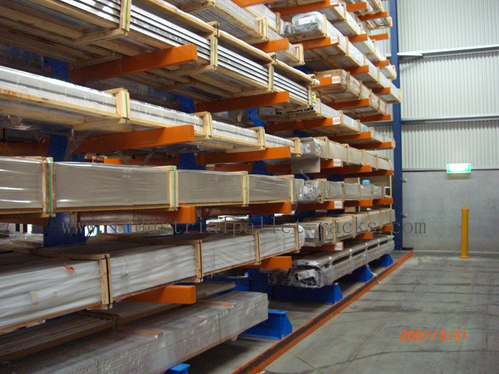 China Warehouse Cantilever Racking Systems Both Side for Aluminum Pipe on sale