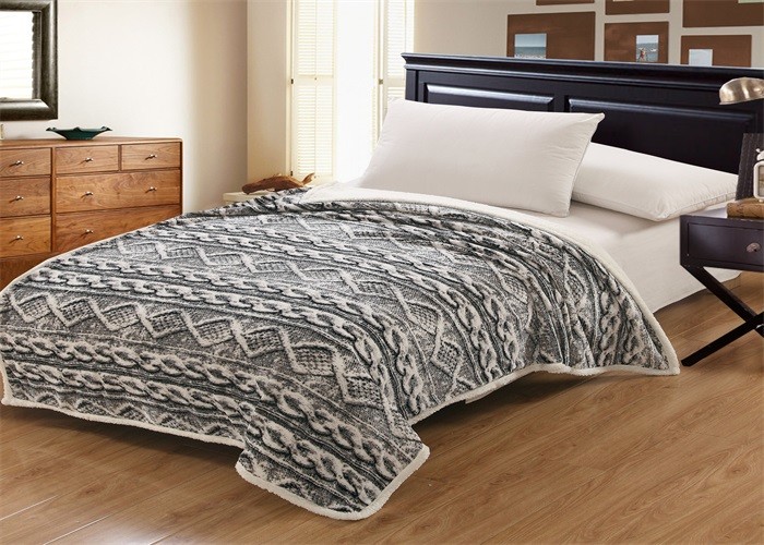 Best Grey Color Coral Throw Blanket Oblong Shaped With 1cm Or 5cm Folded Border Stitch wholesale