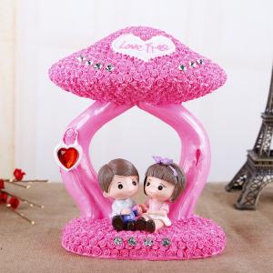 China Romantic Resin Lover Coin bank with Diamond Wedding Gift Piggy bank/money box for Adult on sale