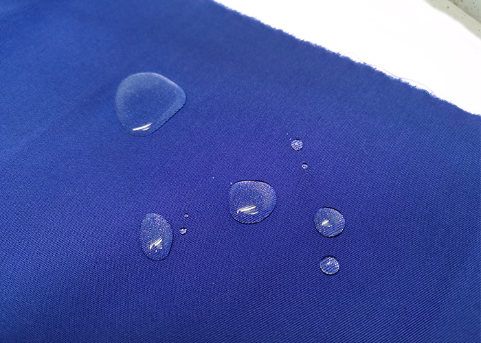 China Uniform Twill Water Repellent Polyester Fabric Plain Dyed 260GSM Weight on sale