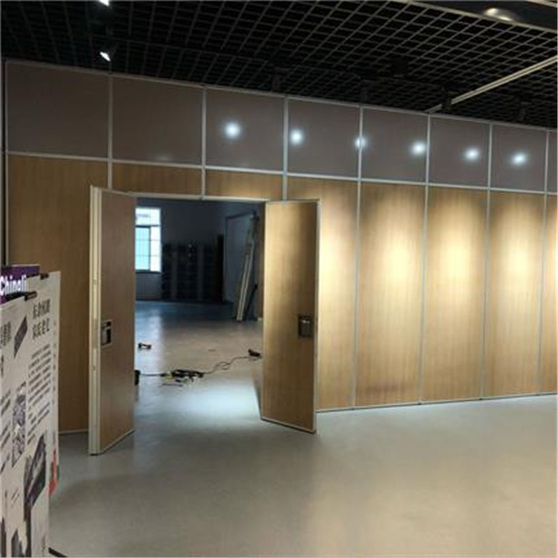China Operable Wall Partition Sliding Walls Acoustic Movable Sound Proof Partition Walls on sale