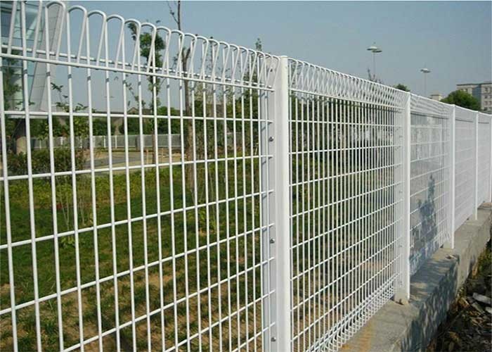 Best Garden Place Powder Coating 4.0mm Welded Wire Mesh Fence 2.0m Length wholesale