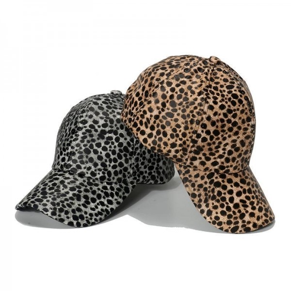 China 2022 Hot Stamping Leopard Print Baseball Hat Curved Brim Casual All-match Baseball Cap For Women on sale