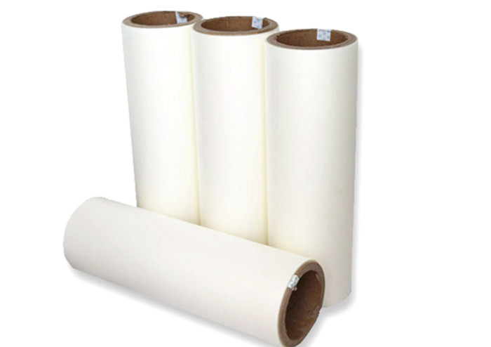 China 22 Mic Polyester Laminating Plastic Film 3000m Gloss Thermal BOPP Film For Paper on sale