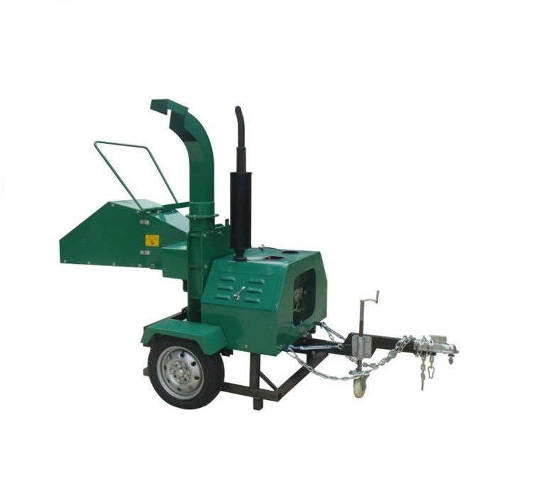China High Output Mobile Wood Chips Making Machine For Soil Protecting / New Energy Making on sale