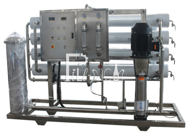 China 8040 Membrane 8TPH Reverse Osmosis Water Treatment Machine on sale