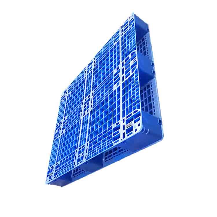 China HDPE Injection Molded Plastic Pallets 1200 X 1000 1.2T Racking Load on sale