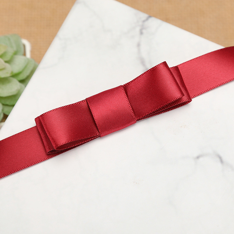 China Christmas Red Customized Pre made Craft Satin Gift  Ribbon Bows with ribbon loop for sale