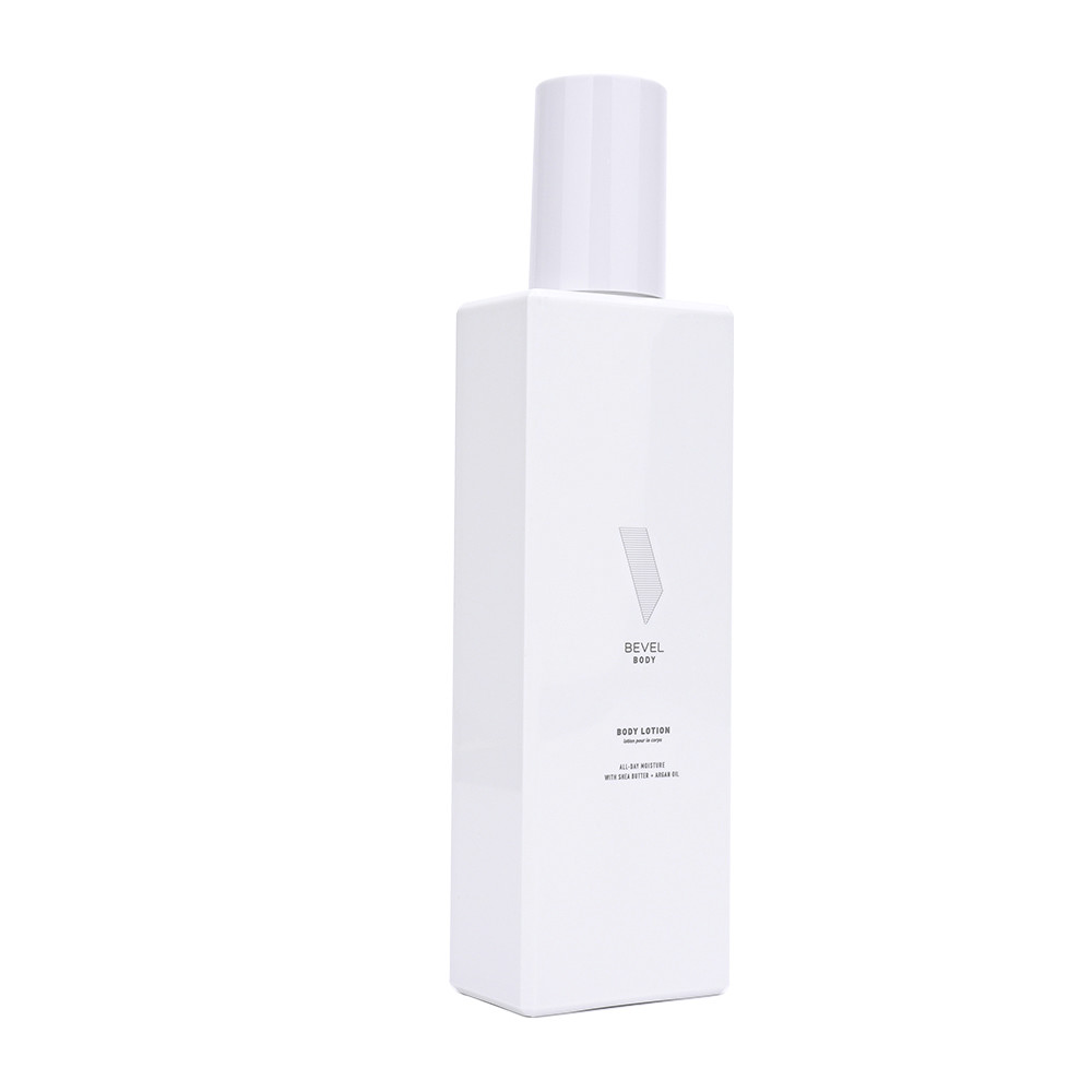China 250ml PETG White Plastic Spray Bottles Skincare Packaging For Makeup Water on sale