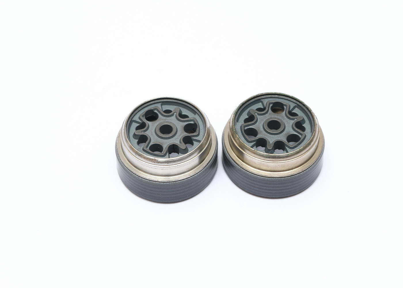 China Tensile Strength 20.5 MPa Banded Shock Absorber Piston OD 32mm With Precision Oil Holes on sale