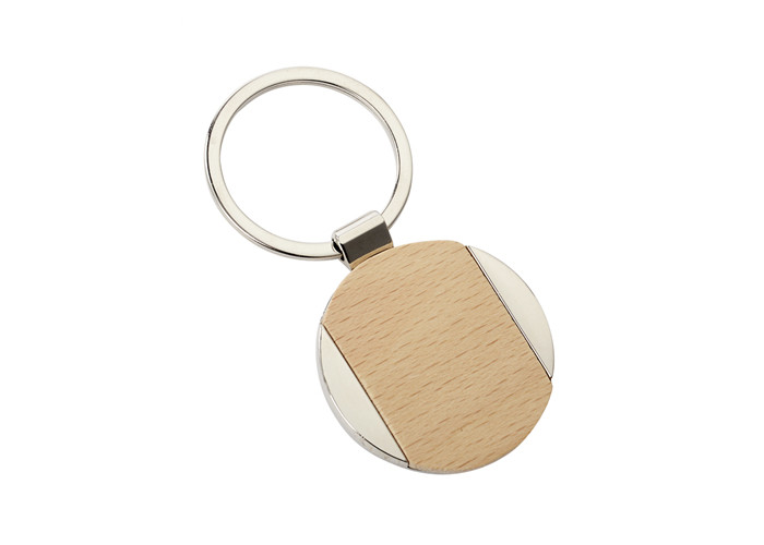China Nickel Iron Beech Wooden Metal Keychain Holder Promotional Round for sale