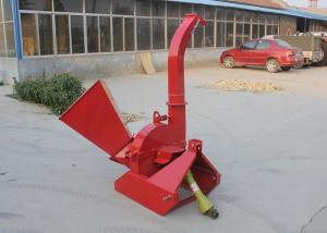 China Mechanical Feeding Wood Chip Pellet Machine 3 Point Hitch Pto Wood Chipper on sale