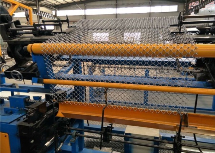 Best Low Carbon Wire Chain Link Fence Machine Woven Wire Diameter 1.5 - 4.5 MM wholesale