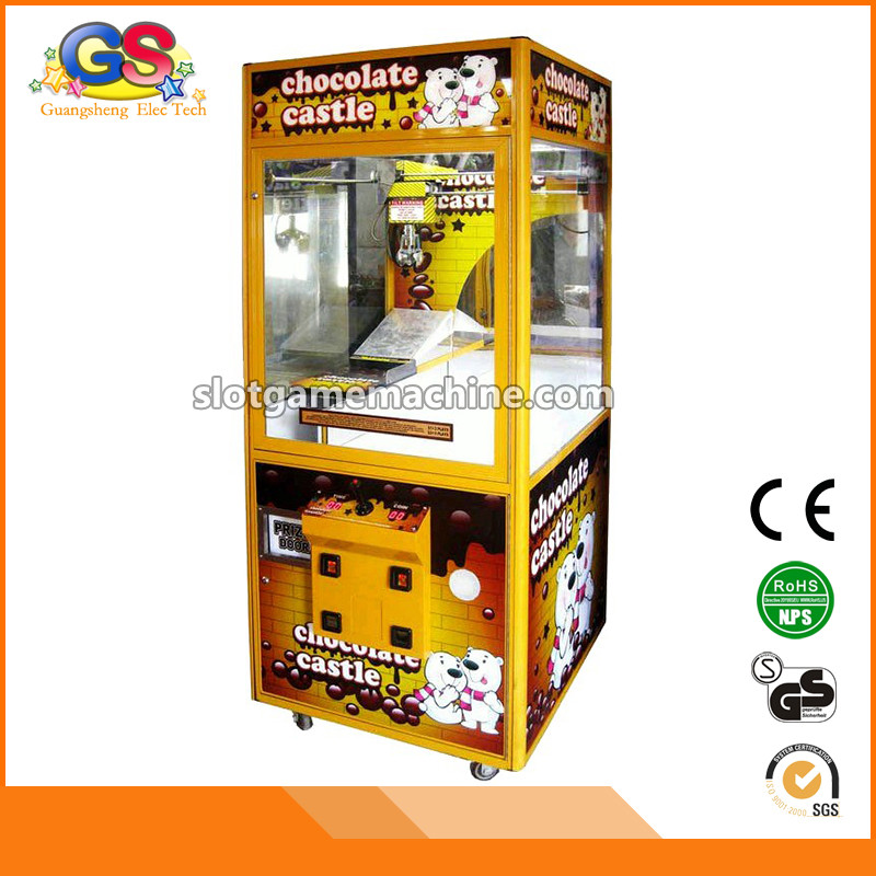 China Guangzhou Electronic Products Toys Arcade Claw Crane Vending Machines for Sale on sale