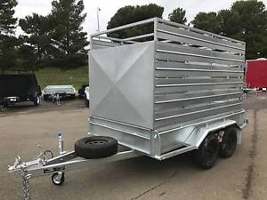 China Heavy Duty Cattle Crate Trailer With Stock Crates , Tandem 12 x 6 Box Trailer on sale