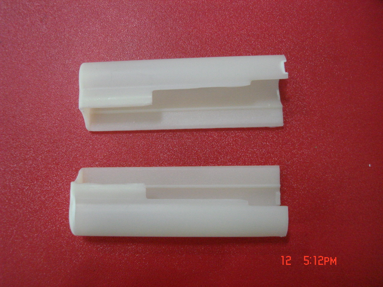 China Plastic Angle Cover Multi Cavity Injection Molding Bead Protection on sale