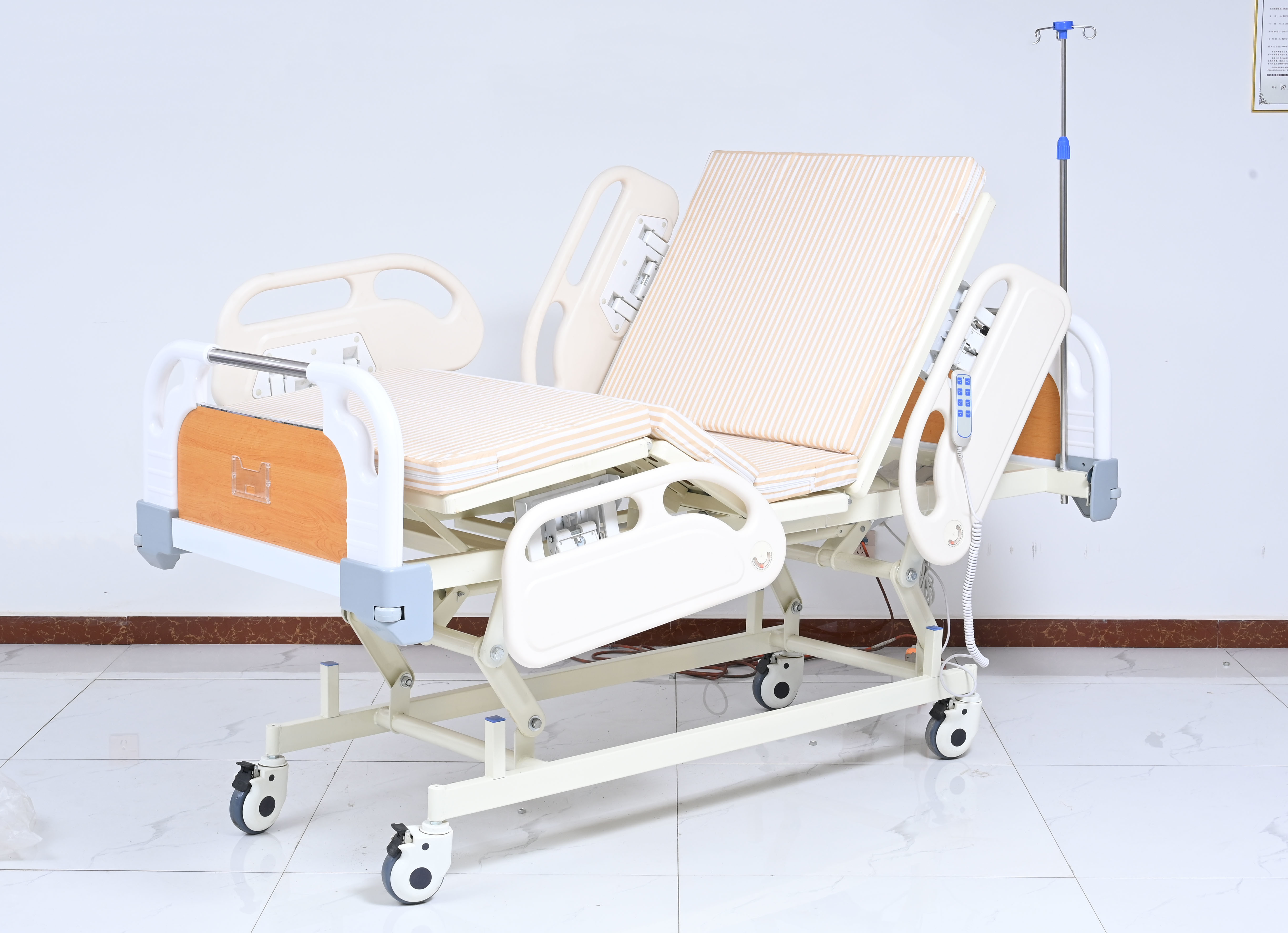 China CE Approved Electric Hospital Nursing Bed 3 Function ABS Endboard 200KG Load on sale