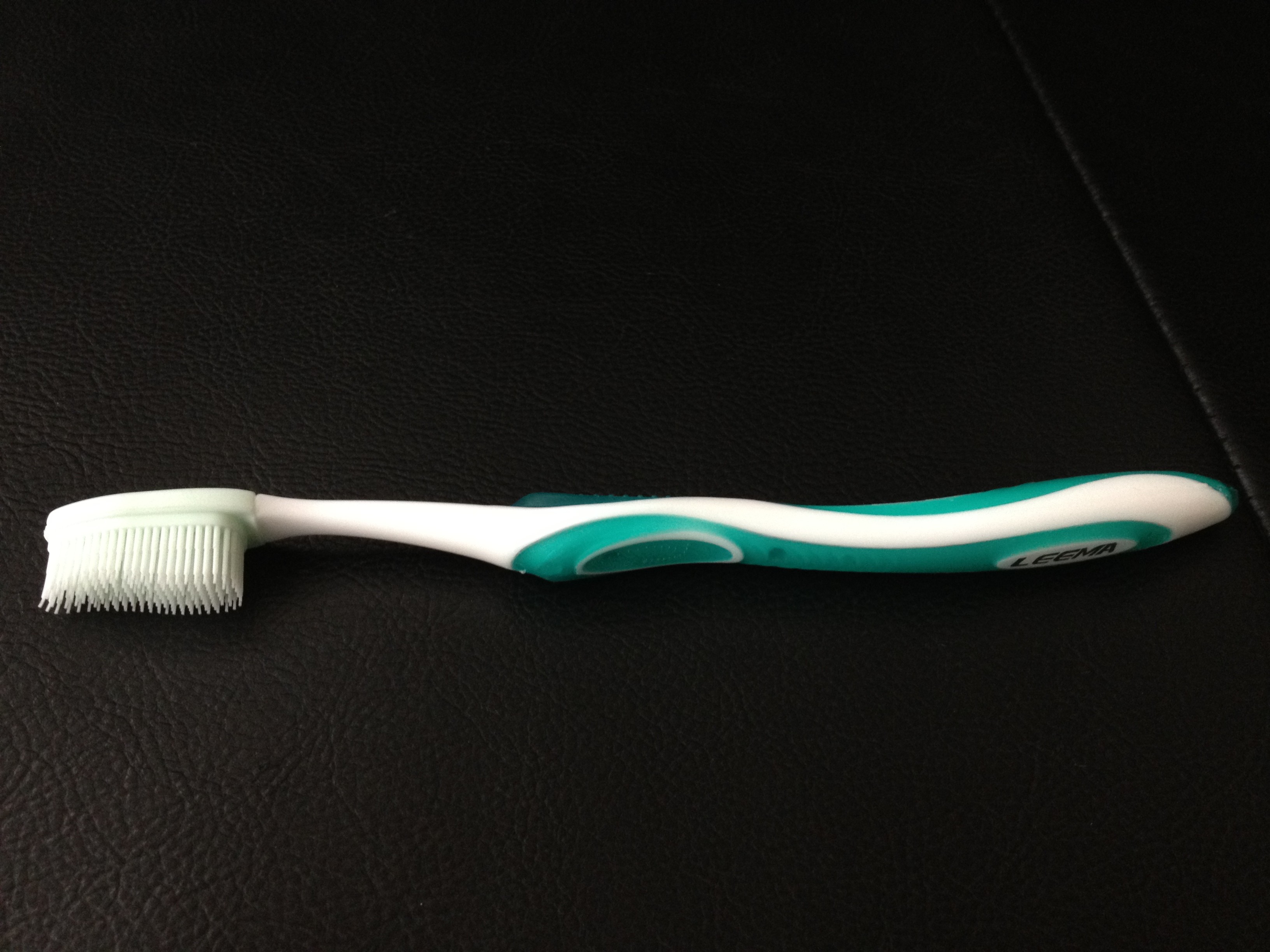 Best Custom Toothbrushes with soft silicon rubber bristles health care for family wholesale