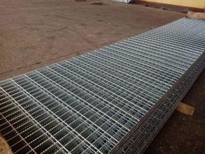 China Standard Safety Welded Serrated galvanized steel grating used industrial platform on sale