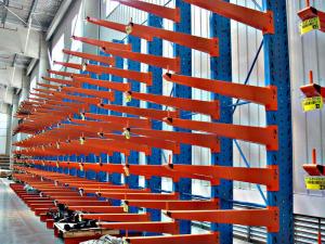 China Corrosion protection heavy duty warehouse cantilever racking for rebar storage on sale