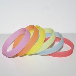 China Smiling Face Silicone Rubber Toy , Silicone Wristband Bracelet For Commercial Gift on sale