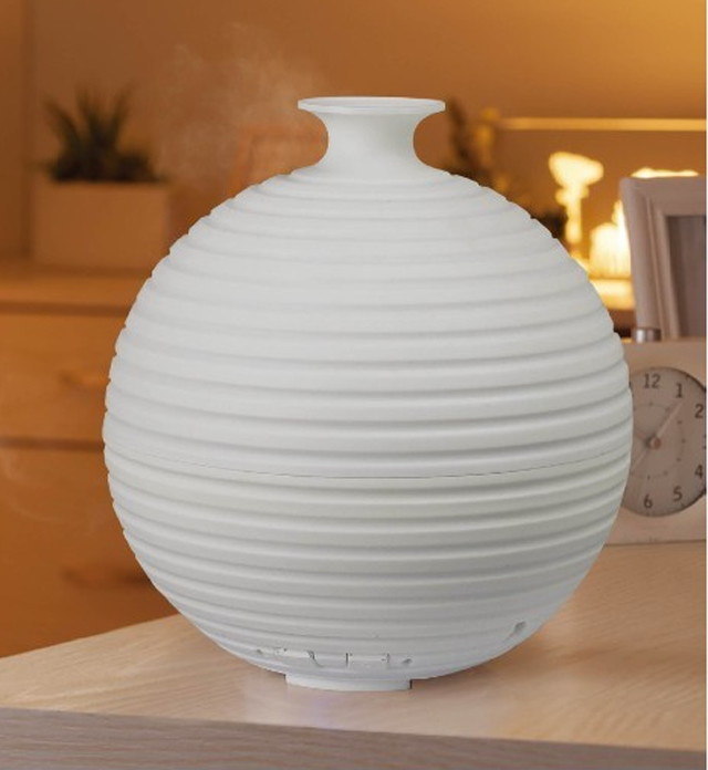 Best Indoor Decoration Electric Aroma Diffuser With Fragrance Oil & LED Light wholesale