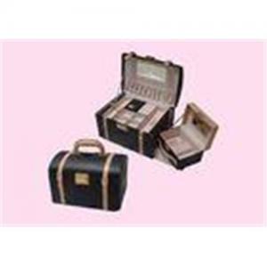 China Black Wooden Jewellery Box / Case For Packing / Storage Jewelry With Mirror on sale