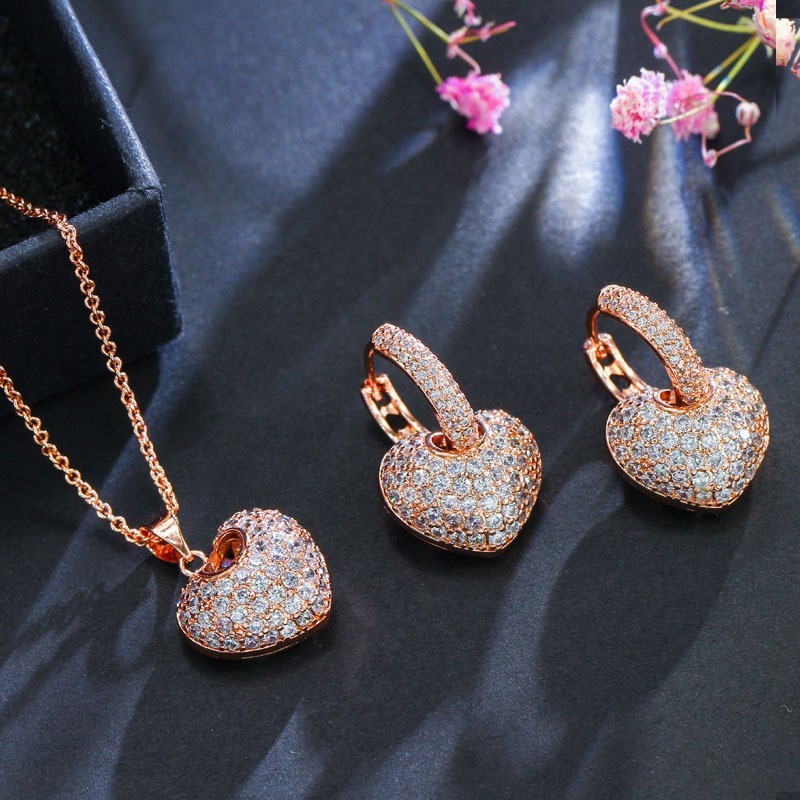 China Elegant Leaf Shape Heart-Shaped Party Earrings and Necklace CZ Gold Plated Necklace Wedding Jewelry Set for Bride on sale