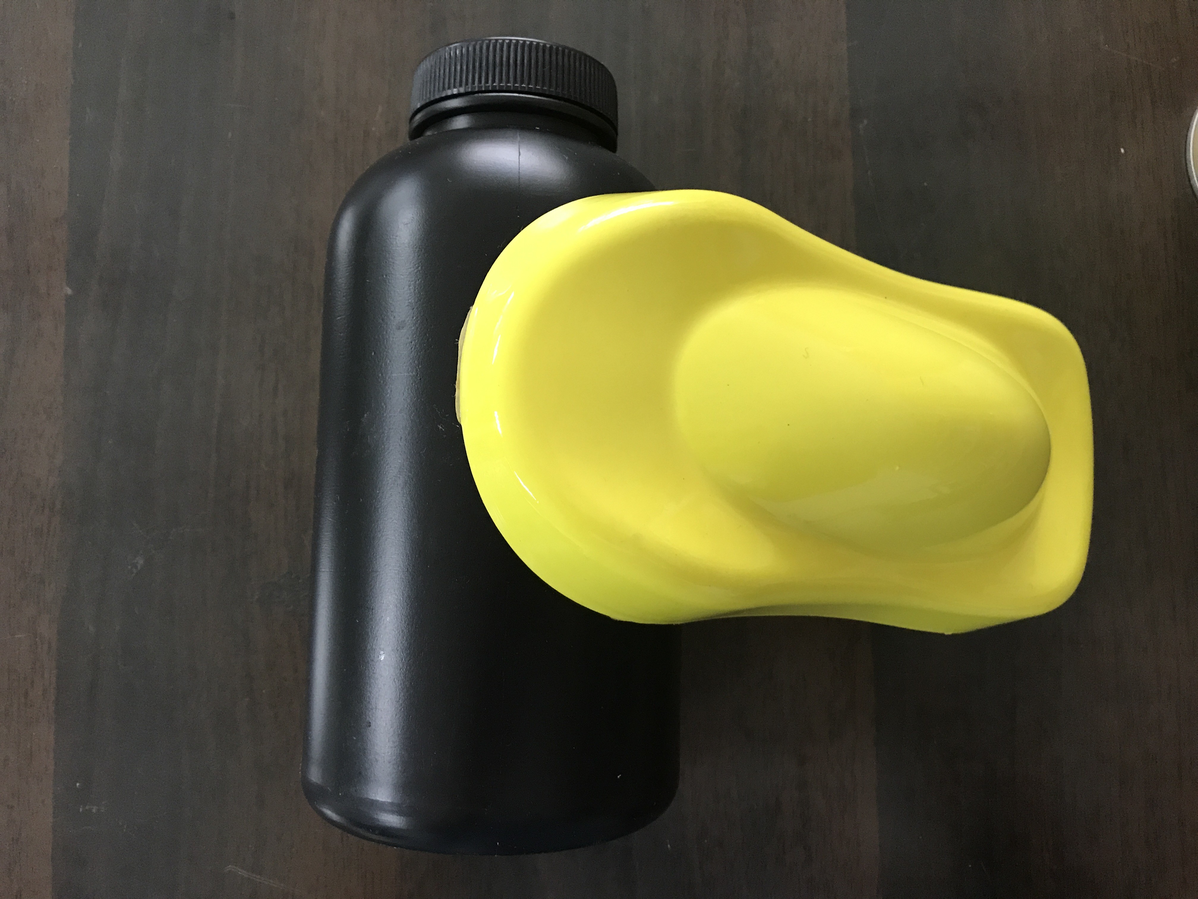 China Water Based Paint Peelable Rubber Coating Yellow Color 1L Packing  Paint on sale