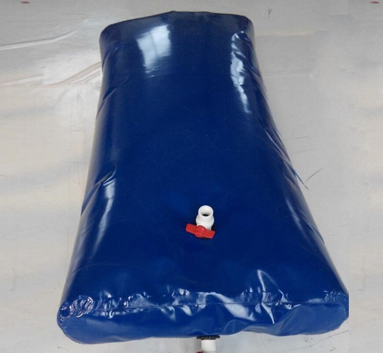 China Customized Service DIY Tarpaulin Water Tank Inflatable Water Storage Agricultural on sale