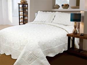 Best Household Embroidery Quilt Bedding Sets , Wrinkle Resistant Stamped Embroidery Quilt Kits wholesale
