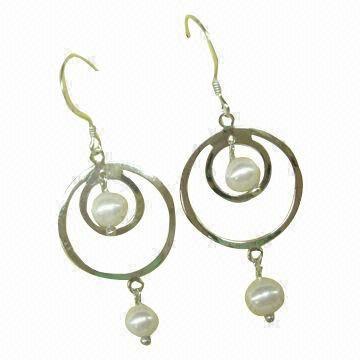 China 2012 Fashionable Sterling Silver Hoop Earrings with Pearl as Stone, Popular in Hong Kong Fair on sale