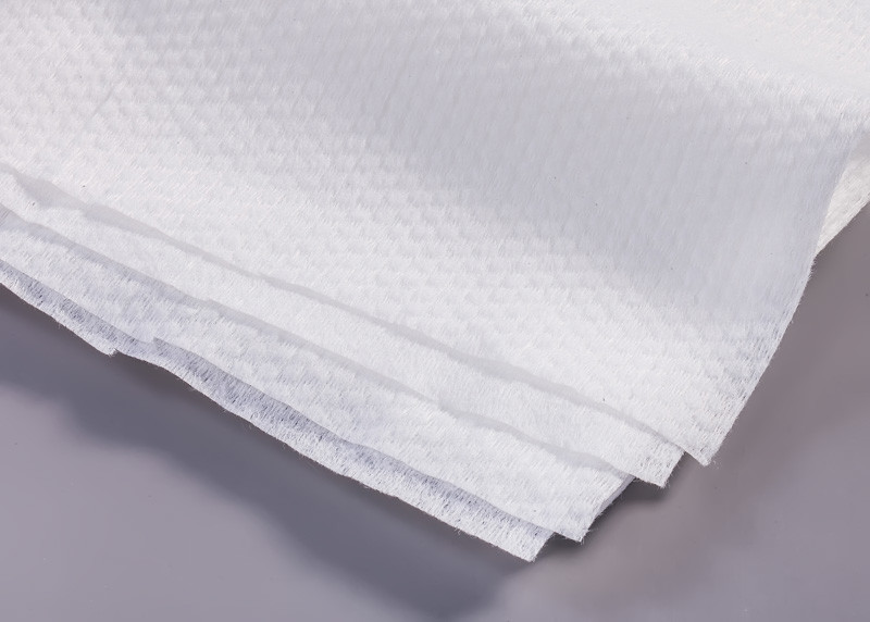China Raw White 30cm 35g/M² Nonwoven Spunlace Fabric on sale