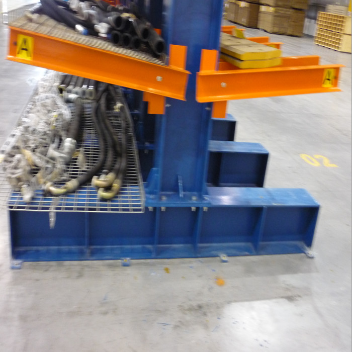 China 5T Weight Capacity Heavy Duty Cantilever Racking For Timber 2 To 4 Degree Arm Upturn on sale