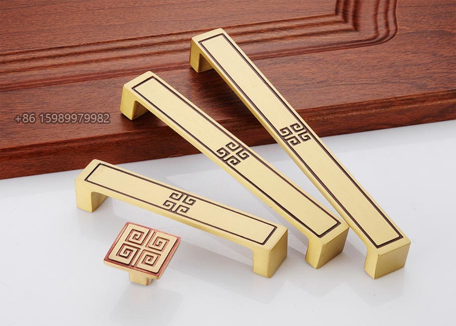 China Brass Effect Stainless Steel Kitchen Cabinet Handles Yellow Brushed on sale