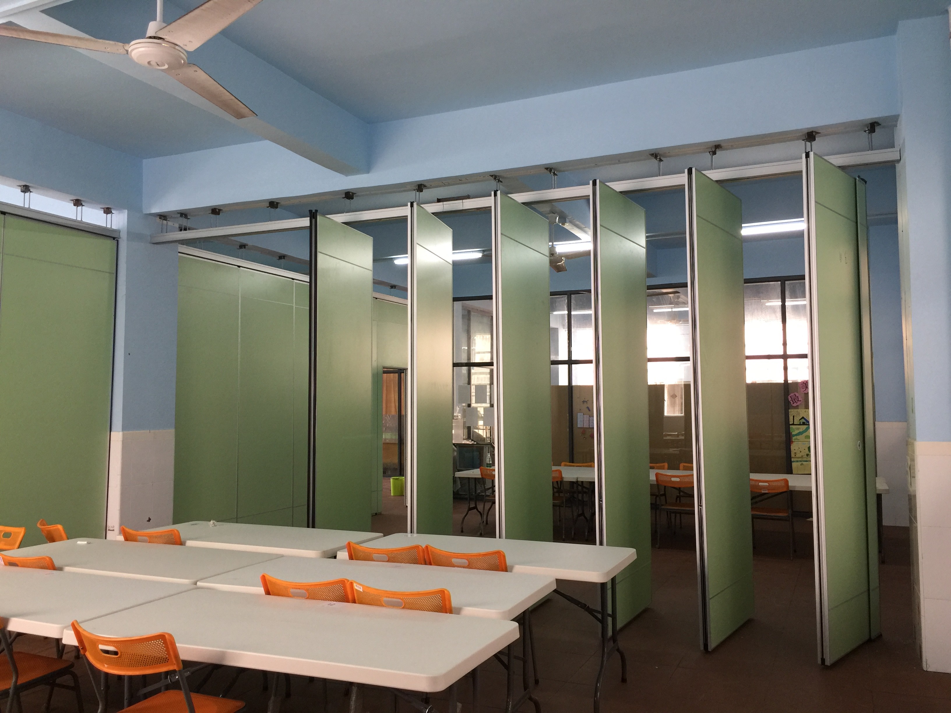 China Commercial Furniture Aluminium Profile Foldable Partition Wall Retractable And Flexible on sale