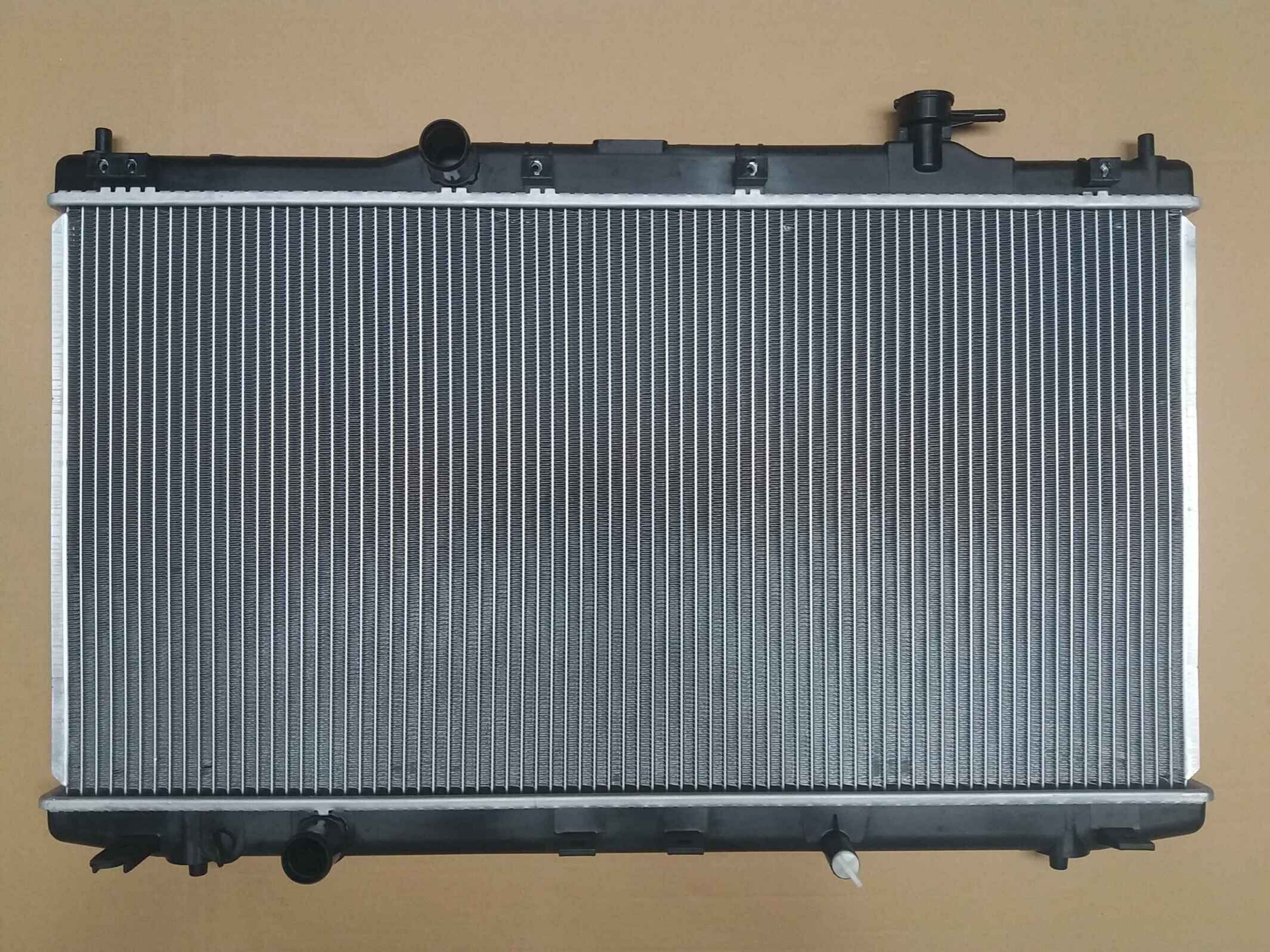 China Plastic Car Body Spare Parts Cooling System Radiator / Condenser For Honda Accord on sale