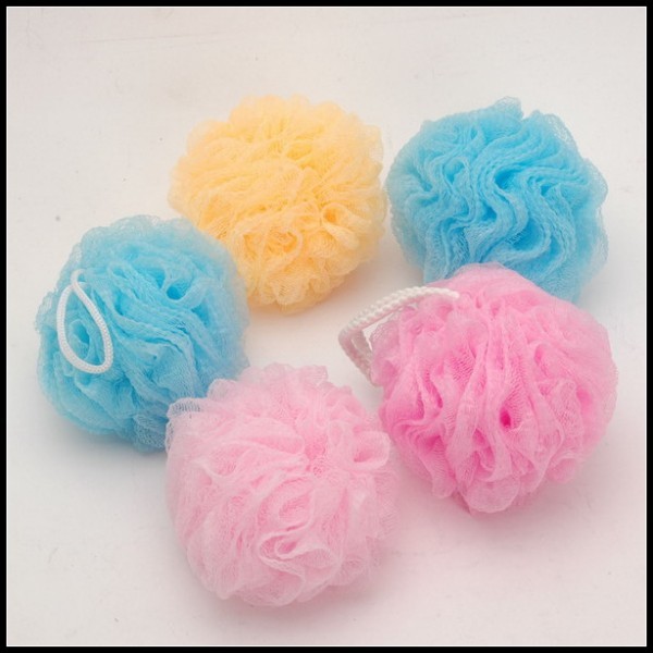 China Pure Color Body Cleaning Benefits Mesh Bath Shower Sponge on sale