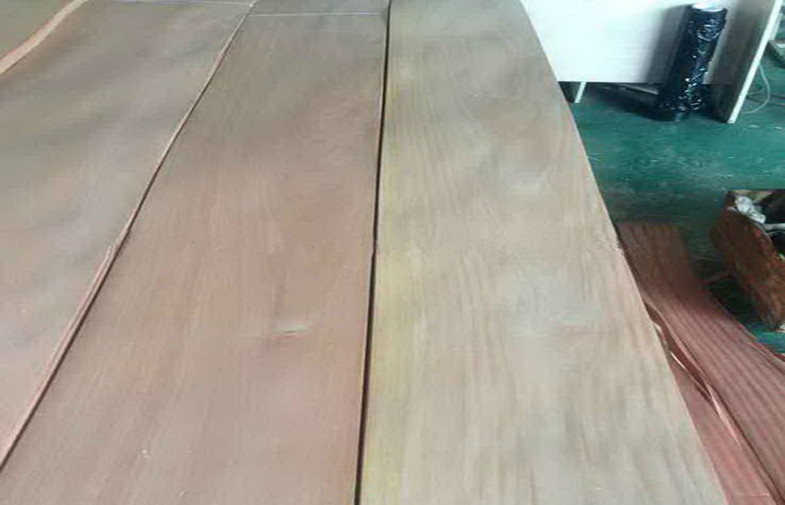 Cheap 0.5 mm Pink And Reddish Okoume Crown Cut Veneer For Plywood for sale