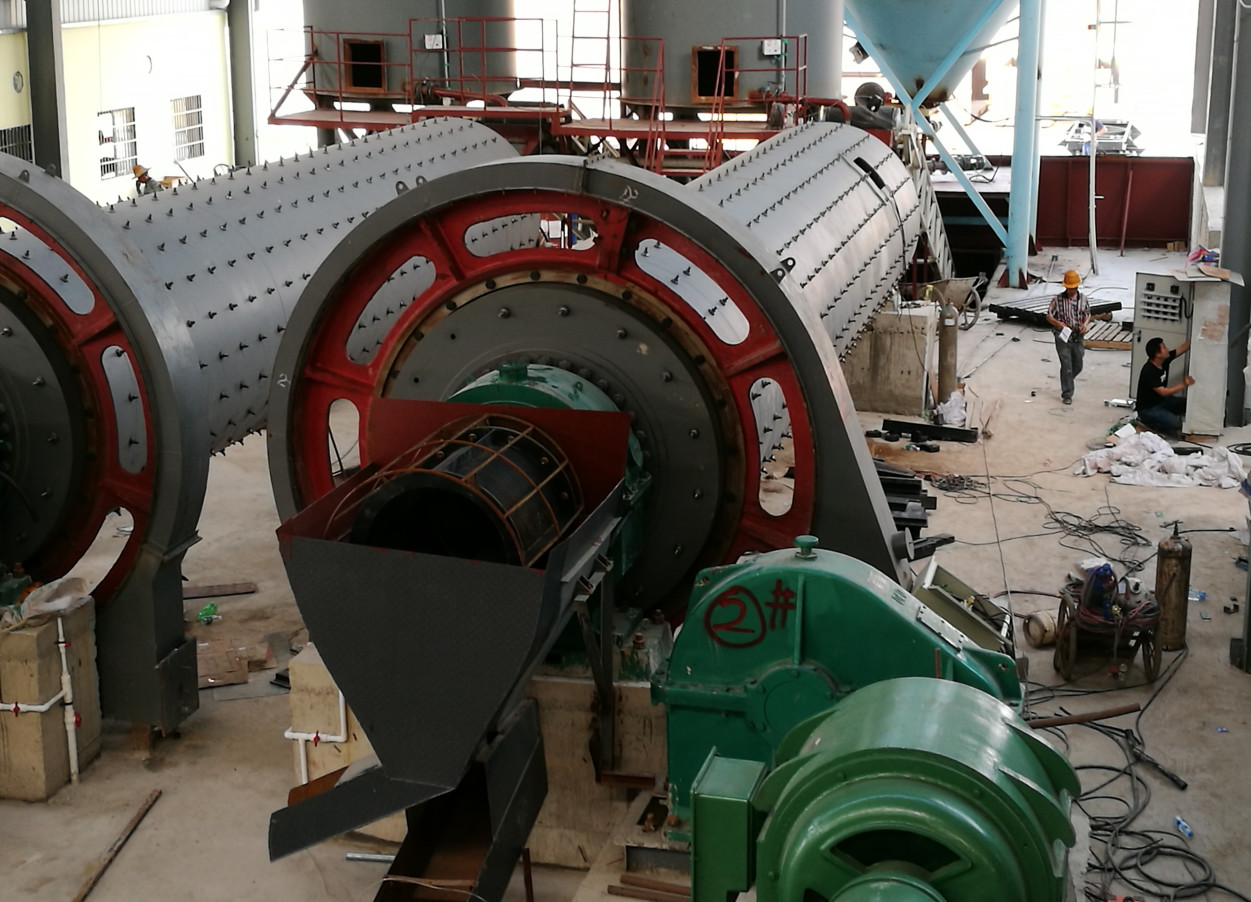 Best SGS Cylindrical Rotating Ball Mill Machine For Crushing Material wholesale