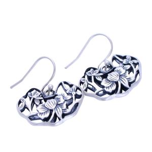 China Sterling Silver 925 Engraved Flowers Dangle Earring (XH042982W) on sale