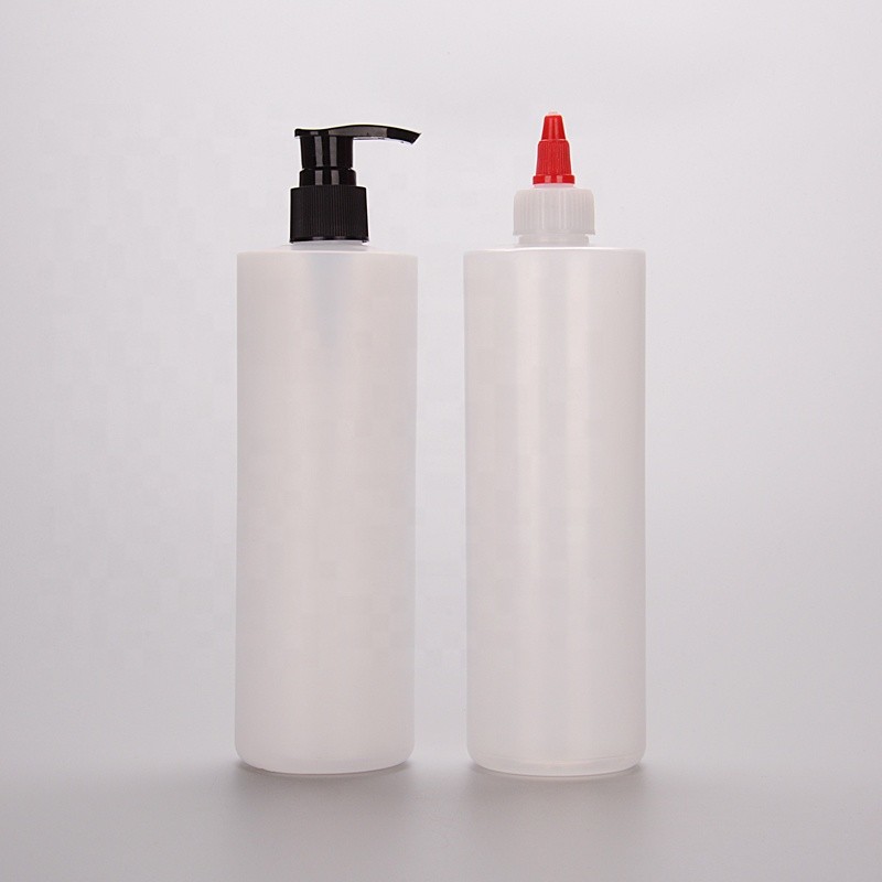 Flat Shoulder Squeeze 480ml HDPE Plastic Spray Bottle With Pump
