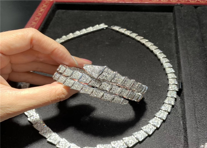 Best a fine jewelry brand Custom 18K White Gold Necklace / Bracelet / Earrings With Genuine Diamonds wholesale