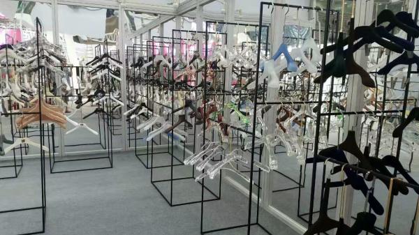 clothing hangers factory