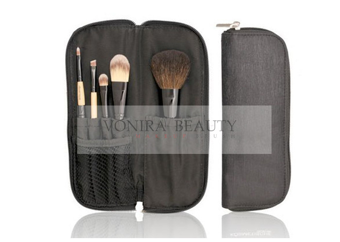 China Eco Friendly 5 Pcs Bamboo Handle Makeup Brush Travel Kit With Natural Hair on sale