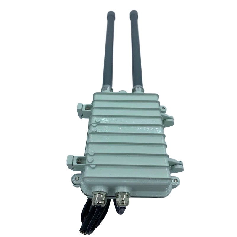 Best 600Mbps 802.11AC 5G High Power Outdoor CPE AP Router WiFi Signal Hotspot Amplifier Repeater Long Range Wireless PoE wholesale